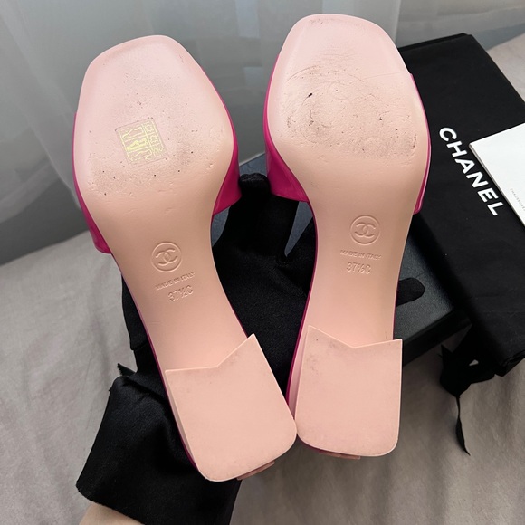 Auth Chanel 22C Pink Patent Leather CC Logo Sandals G38689 - Size 37.5 - Picture 5 of 9